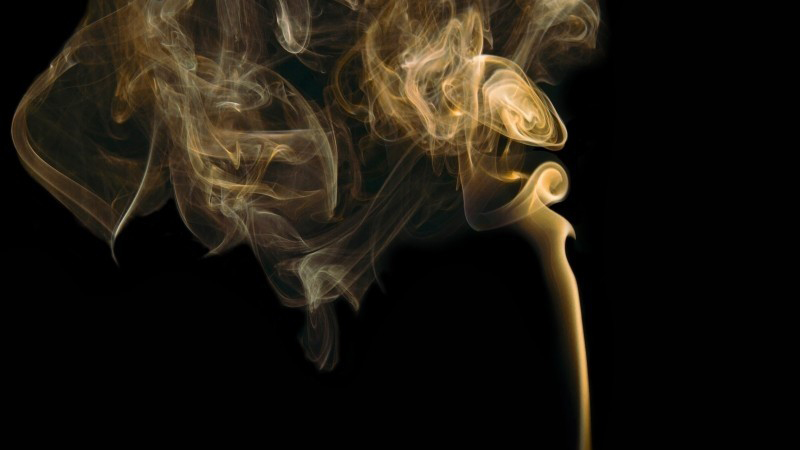 2017.05.04 - 5 Formas de remover o cheiro do tabaco dos livros